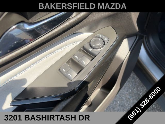 Used 2025 Chevrolet Trax LT FWD image 11