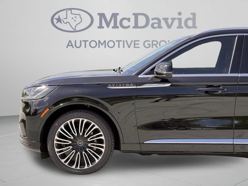 New 2025 Lincoln Aviator Black Label AWD/4WD image 29