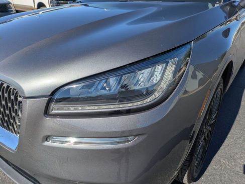 Used 2022 Lincoln Corsair Reserve image 10