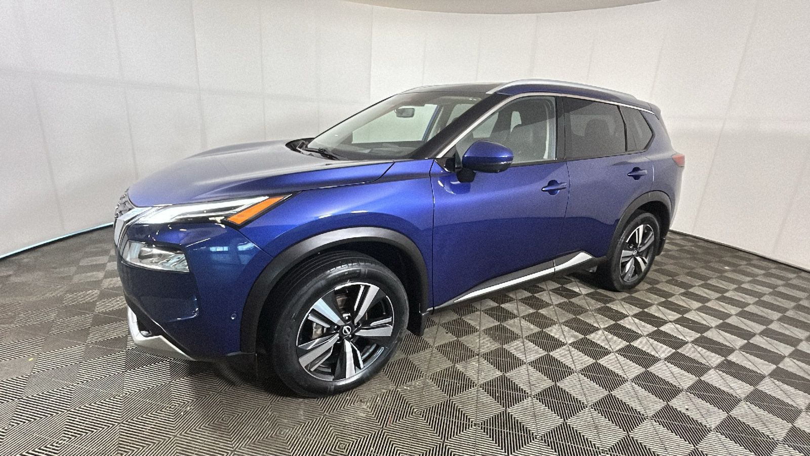 Used 2023 Nissan Rogue Platinum w/ Platinum Premium Package AWD/4WD image 8