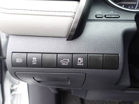 Certified 2022 Toyota Camry XLE FWD image 18