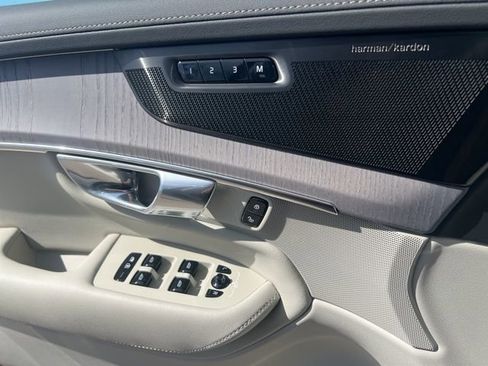 New 2026 Volvo XC90 B6 Ultra w/ Protection Package image 22