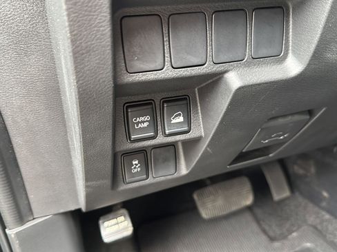 Used 2023 Nissan Frontier SV image 26