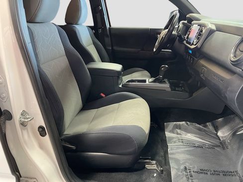 Used 2021 Toyota Tacoma TRD Sport w/ Technology Package AWD/4WD image 26