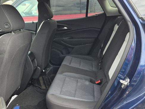 Used 2024 Chevrolet Trax LS w/ LS Convenience Package image 7