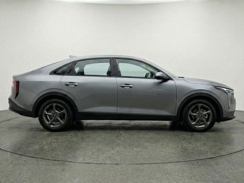 Used 2025 Kia K4 LXS image 11
