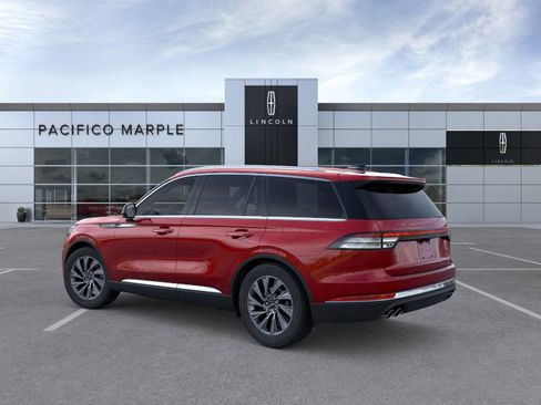 New 2025 Lincoln Aviator AWD image 4