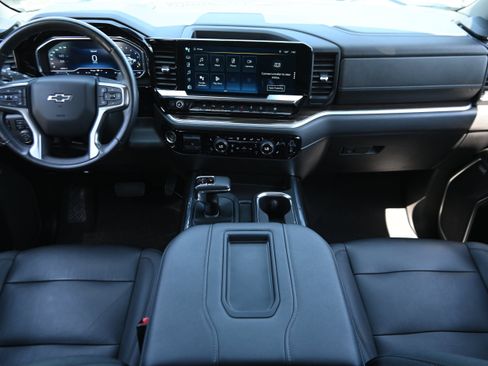 Used 2022 Chevrolet Silverado 1500 LT Trail Boss w/ LT Trail Boss Premium Package AWD/4WD image 15