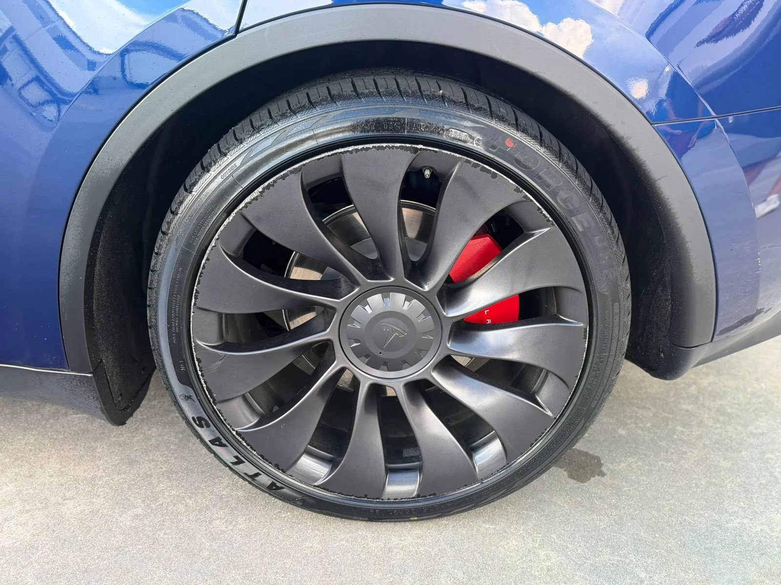 Used 2023 Tesla Model Y Performance AWD/4WD image 13