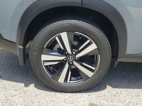 Used 2022 Nissan Rogue SL image 12