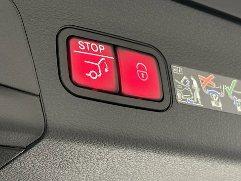 Certified 2025 Mercedes-Benz GLS 450 4MATIC image 22