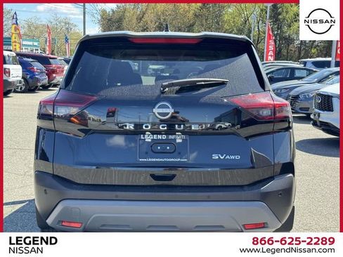 Used 2023 Nissan Rogue SV image 6