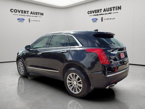 Used 2017 Cadillac XT5 Luxury w/ Driver Awareness Package FWD image 3