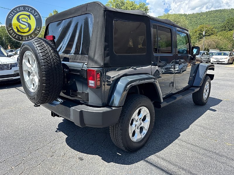 Used 2016 Jeep Wrangler Unlimited Sahara w/ Connectivity Group AWD/4WD image 6