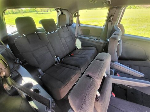Used 2014 Dodge Grand Caravan SE FWD image 15