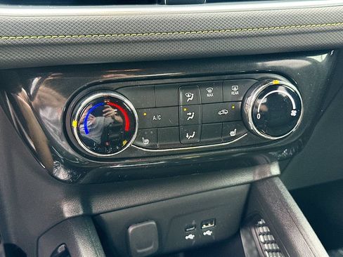 Certified 2024 Chevrolet TrailBlazer ACTIV FWD image 15