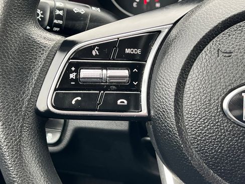 Certified 2021 Kia Seltos LX image 25