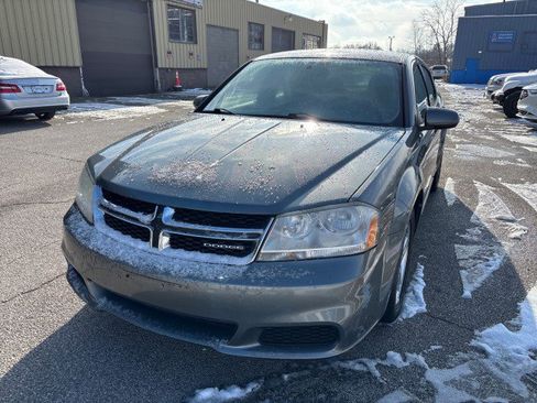 Used 2012 Dodge Avenger SXT image 1