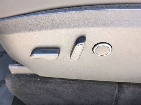 Used 2023 Tesla Model Y Long Range image 22