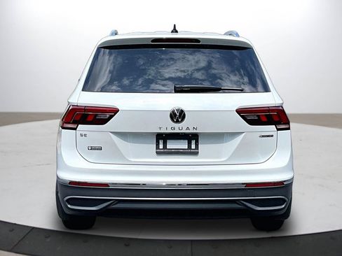 Used 2023 Volkswagen Tiguan SE AWD/4WD image 8