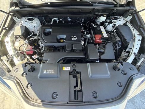 Used 2024 Lexus NX 250 FWD image 9