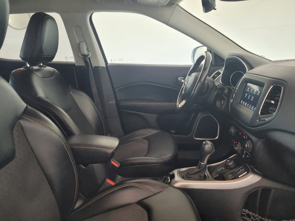 Used 2020 Jeep Compass Latitude AWD/4WD image 21