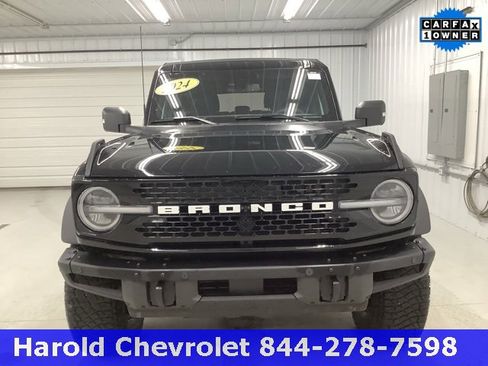Used 2024 Ford Bronco Wildtrak image 2