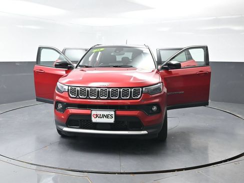 Used 2025 Jeep Compass Limited AWD/4WD image 59