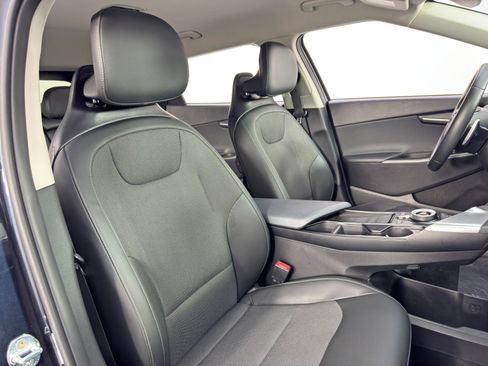 Used 2022 Kia EV6 Light image 36