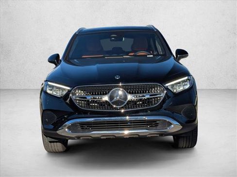 Used 2026 Mercedes-Benz GLC 300 4MATIC image 2