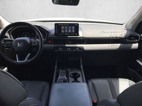 Used 2024 Honda Pilot EX-L image 9