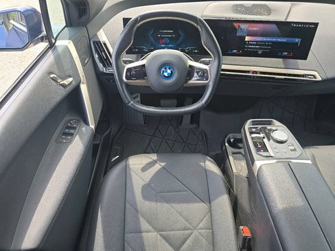 Used 2022 BMW iX xDrive50 w/ Convenience Package AWD/4WD image 25