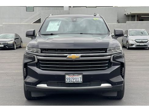 Used 2022 Chevrolet Suburban LT w/ Luxury Package image 10