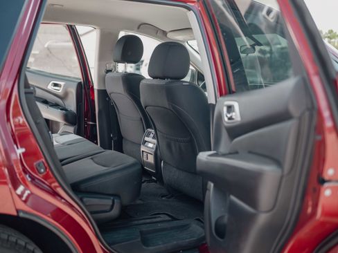 Used 2018 Nissan Pathfinder S FWD image 14