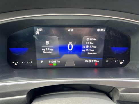 Used 2022 Volkswagen Tiguan SE R-Line image 20