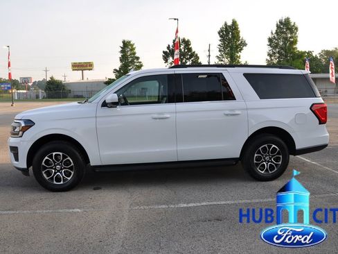 Used 2024 Ford Expedition Max XLT AWD/4WD image 2