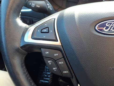 Used 2024 Ford Edge Titanium image 18