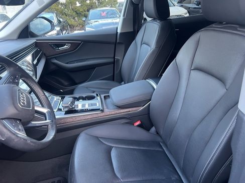 Used 2023 Audi Q8 Premium Plus w/ Premium Plus Package image 4