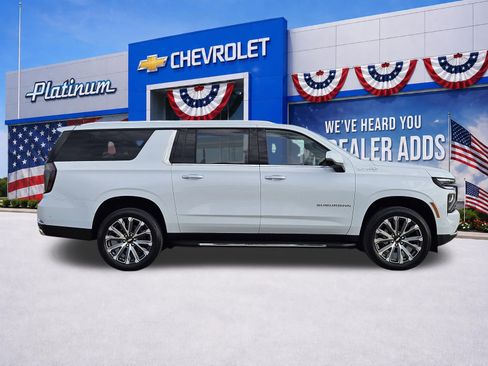New 2026 Chevrolet Suburban High Country AWD/4WD image 7