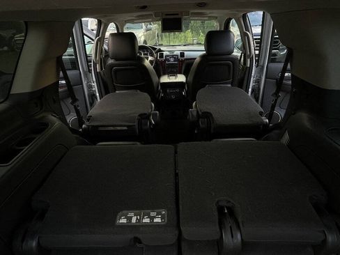 Used 2013 Cadillac Escalade Luxury AWD/4WD image 28