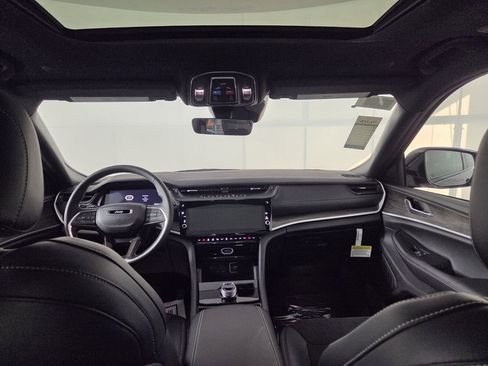 New 2026 Jeep Grand Cherokee L 2WD image 19