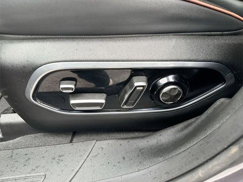 Used 2024 Jeep Wagoneer Launch Edition image 14