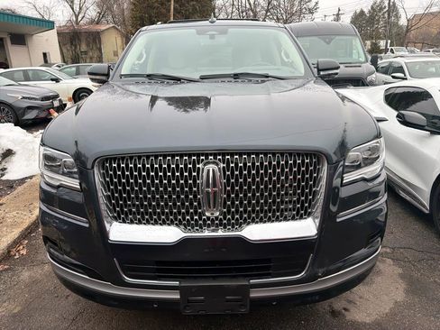 Used 2022 Lincoln Navigator L Reserve image 2