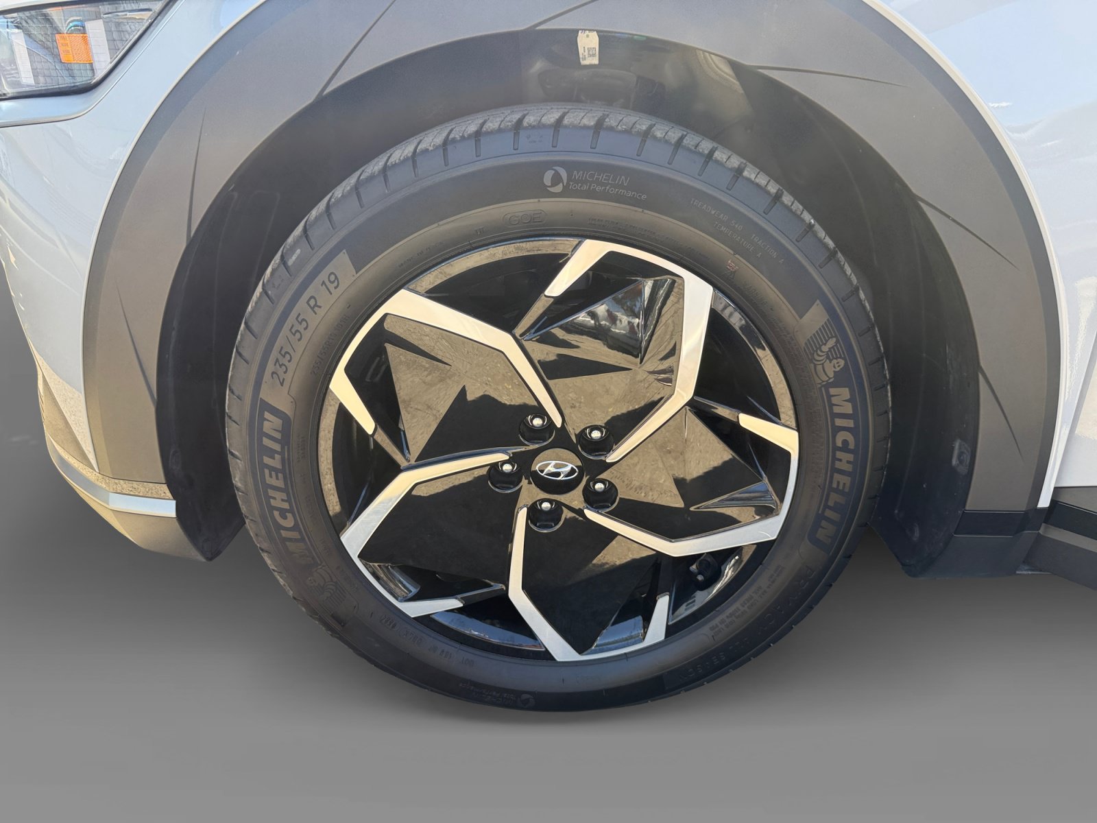Certified 2024 Hyundai Ioniq 5 SEL RWD image 9