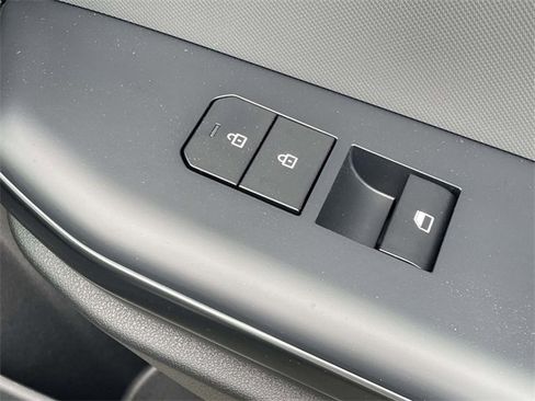 New 2025 Kia K4 LXS image 13