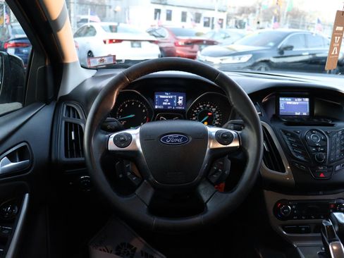 Used 2012 Ford Focus SEL image 17