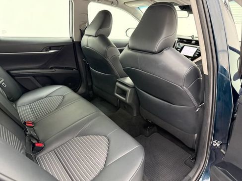 Used 2019 Toyota Camry SE FWD image 34