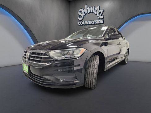 Used 2021 Volkswagen Jetta SE w/ SE Cold Weather Package image 10