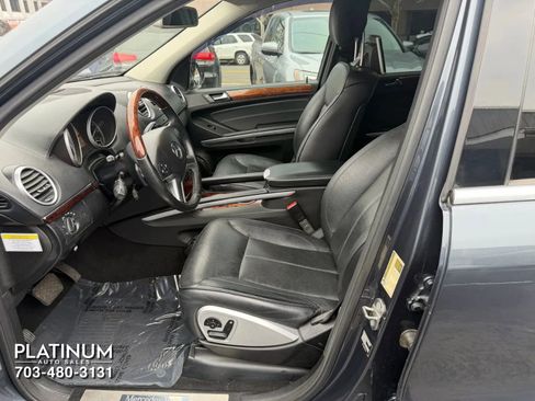 Used 2010 Mercedes-Benz GL 550 4MATIC image 12