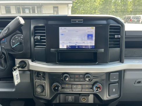 New 2025 Ford F450 XL w/ XL Chrome Package image 20